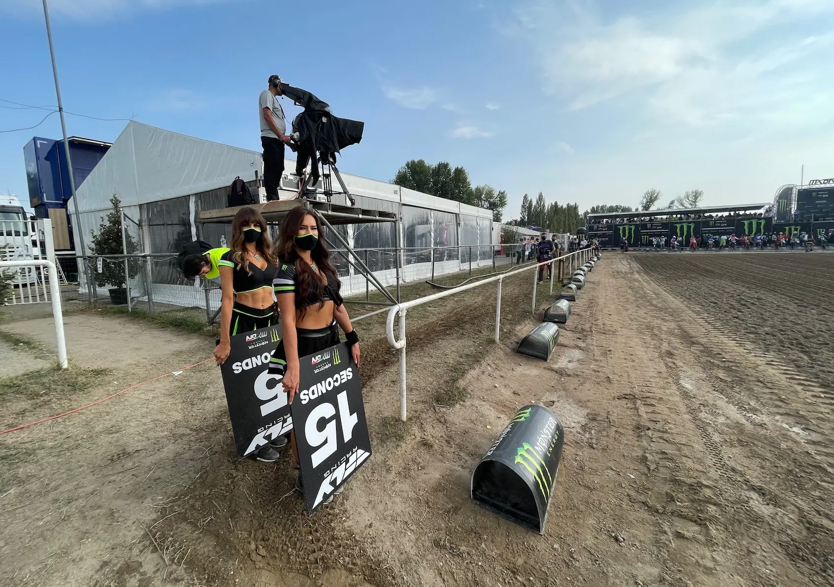 cover tv