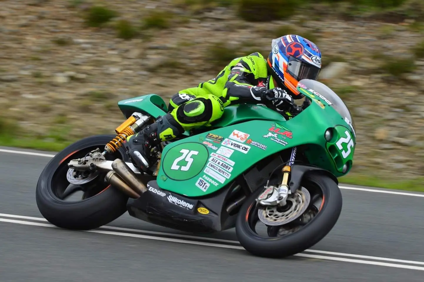 curinga tt supertwin corsedimoto