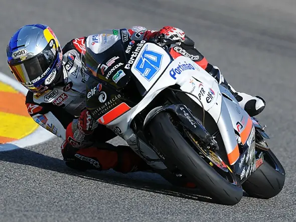 eugene laverty pole supersport valencia 2010