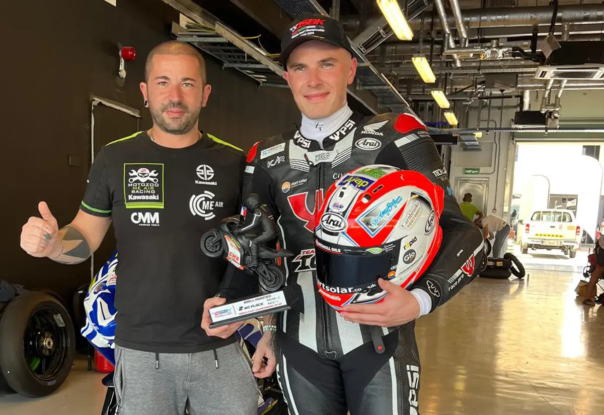 MotoZoo: Uccelli alza l’asticella tra Supersport e il Campionato Superbike degli Emirati