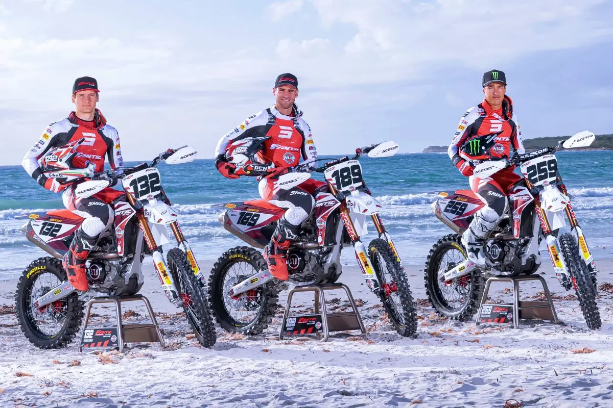 Fantic a tre punte all'attacco del Mondiale Motocross MXGP 2025