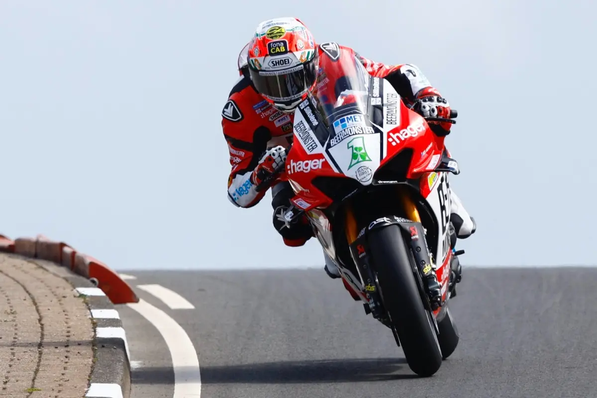 glenn irwin north west 200 2023 1