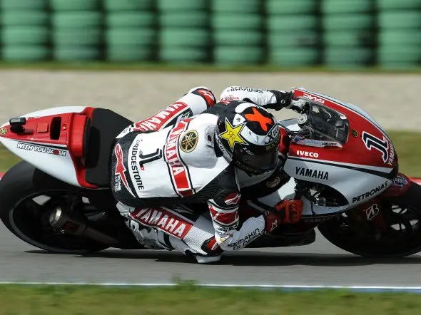 jorge lorenzo assen gara 2011