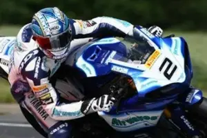 leon camier practice snetterton 2009