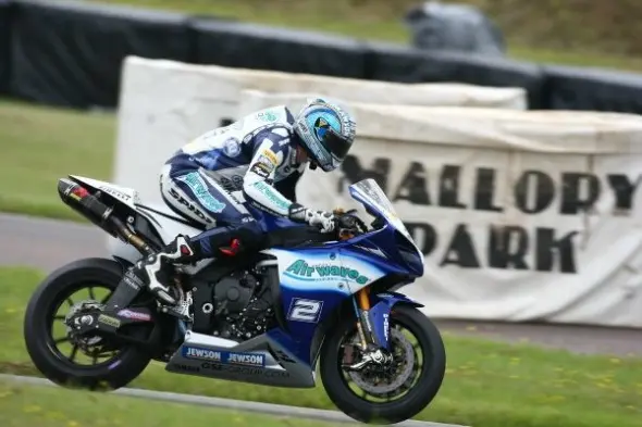 mallory park leon camier