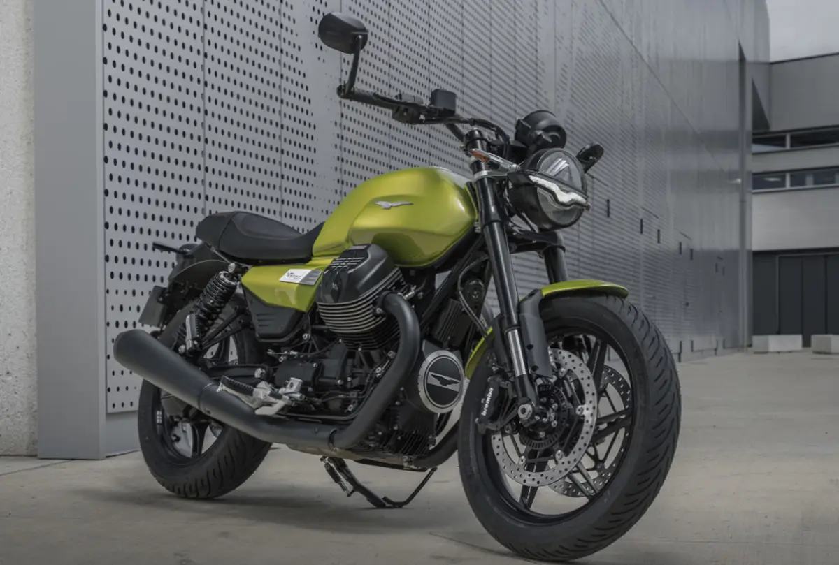 moto guzzi v7 sport