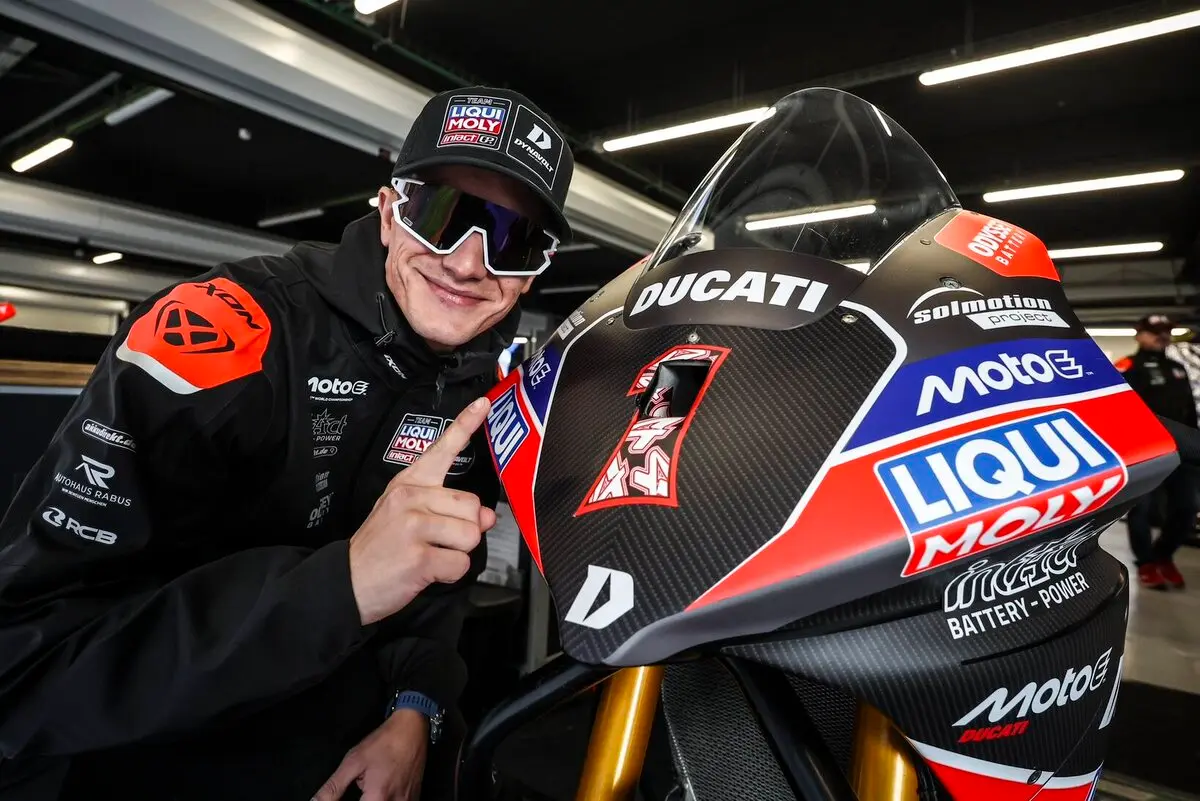 motoe garzo ko test barcellona