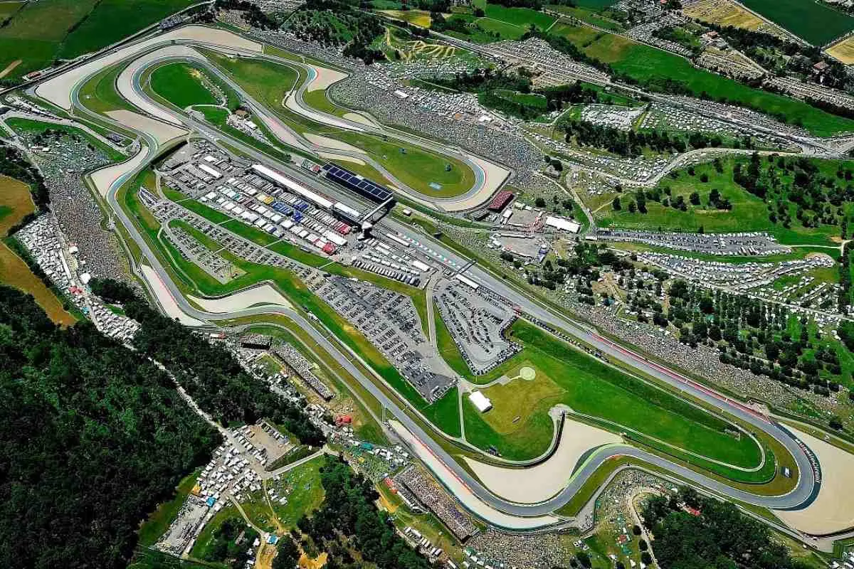 Tragico incidente al Mugello, deceduto un pilota di 35 anni