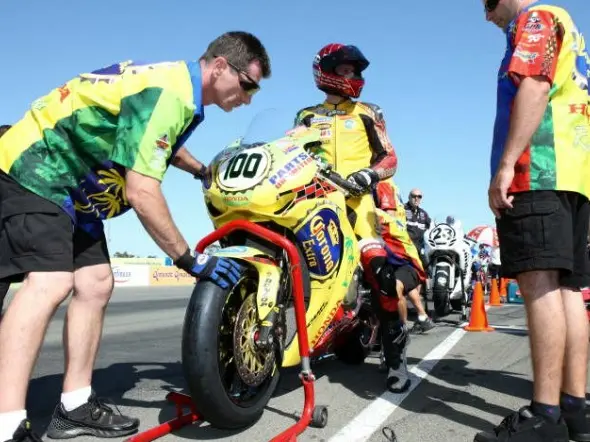 neil hodgson pit box corona extra
