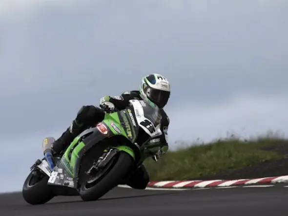 nw200 practice sbk easton