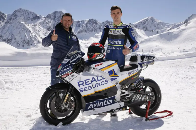 reale avintia racing 2017 launch 1