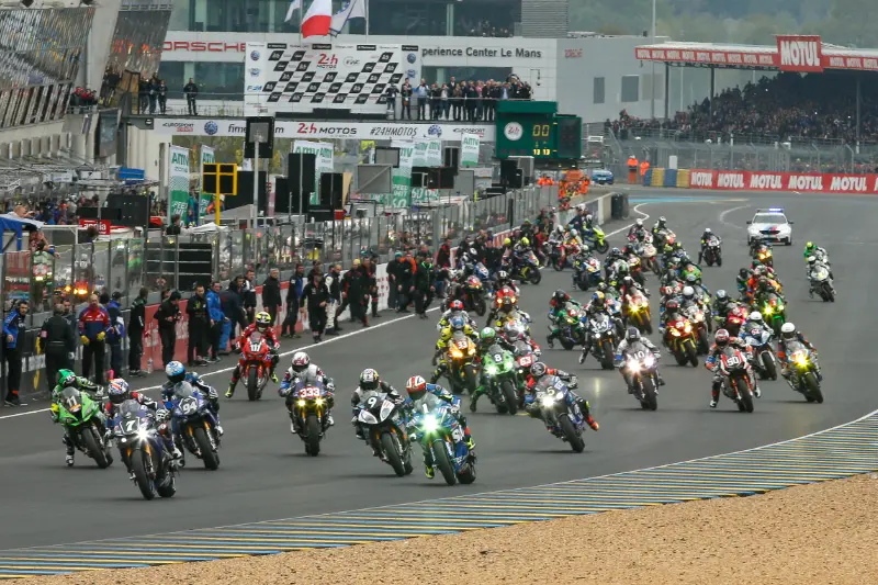 start 24 heures moto lemans fim ewc 2017