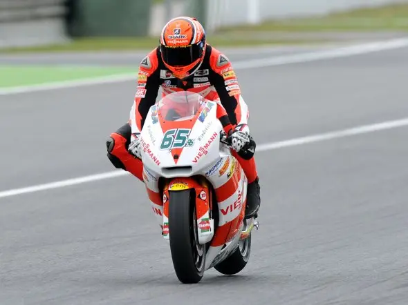 stefan bradl pole barcellona 2011