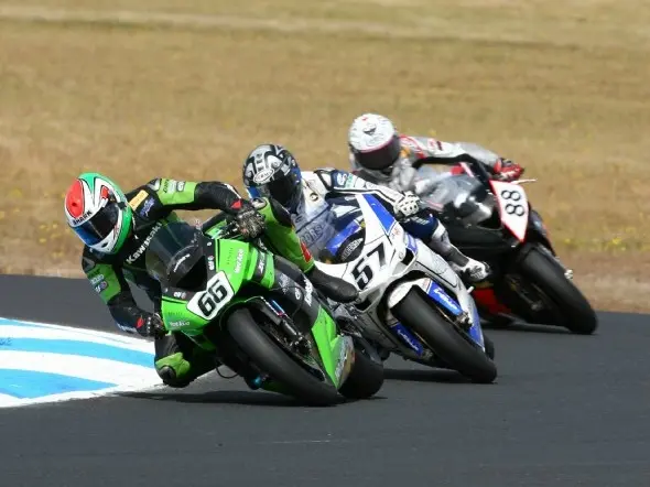 superbike sykes lanzi australia 2010