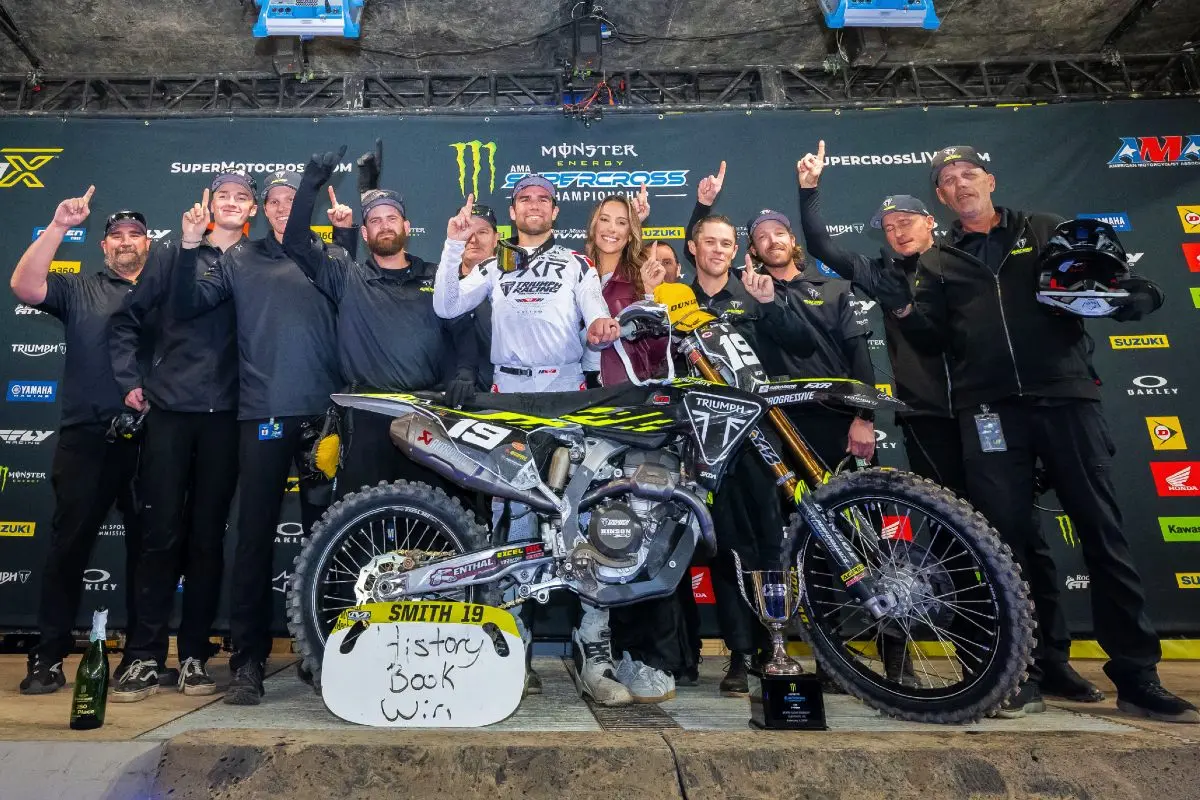 Storica prima vittoria Triumph nell'AMA Supercross 250cc
