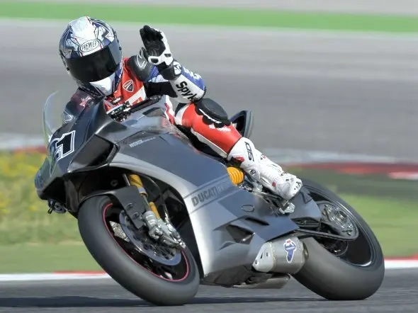 troy bayliss 2013 1