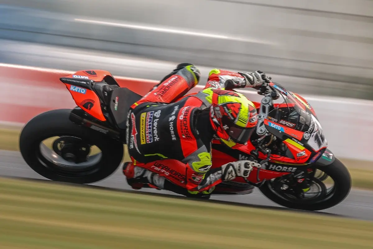 xavi fores supersport motoamerica v2