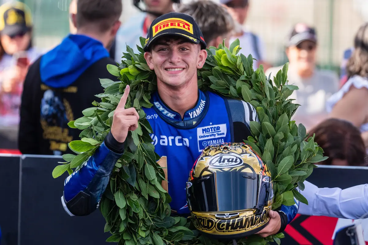 di persio campione yamaha r3 world cup