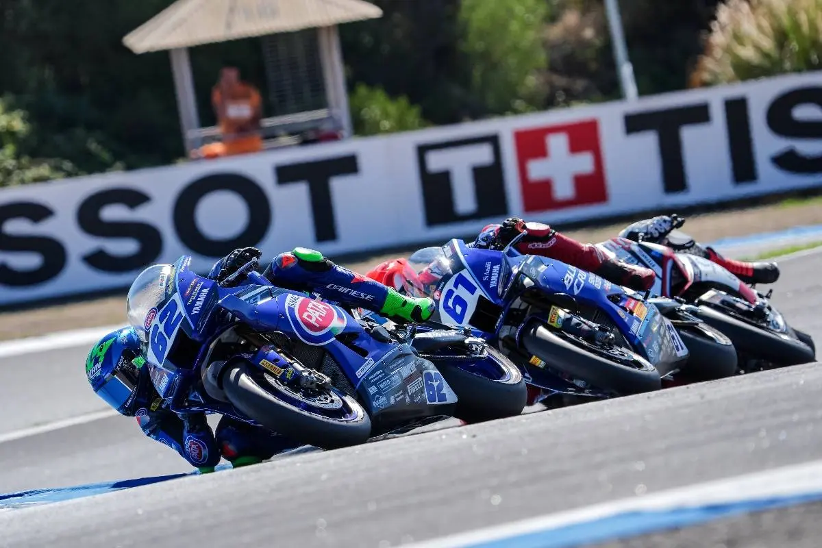 Stefano Manzi ha vinto il Mondiale Supersport e gara 2 all'Estoril, Portogallo