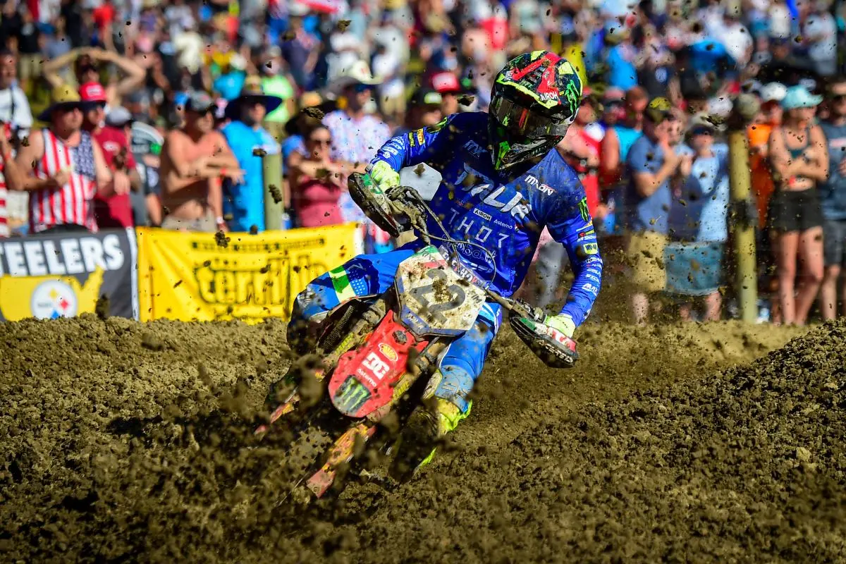 Tony Cairoli ha corso con una mano rotta al Motocross delle Nazioni!