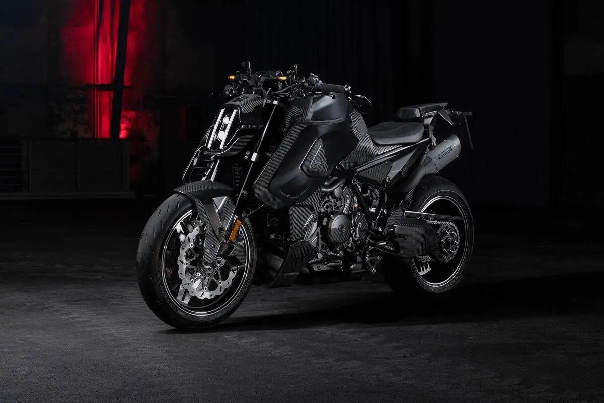 1400 R Signature Edition 2026, l'esclusiva Hyper Naked di Brabus e KTM