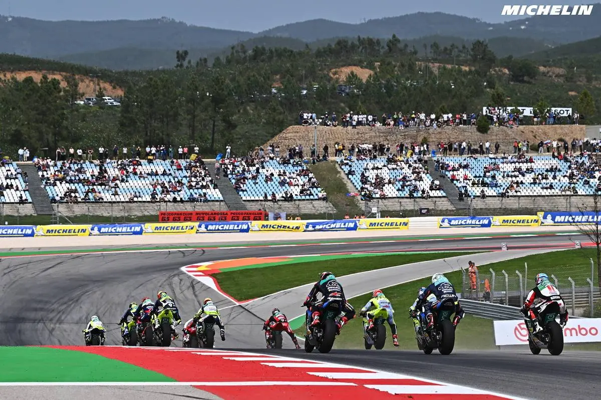 Bagarre in Moto2, sprint e GP in chiaro: tutto sulla MotoGP a Portimao con debutto di Bulega