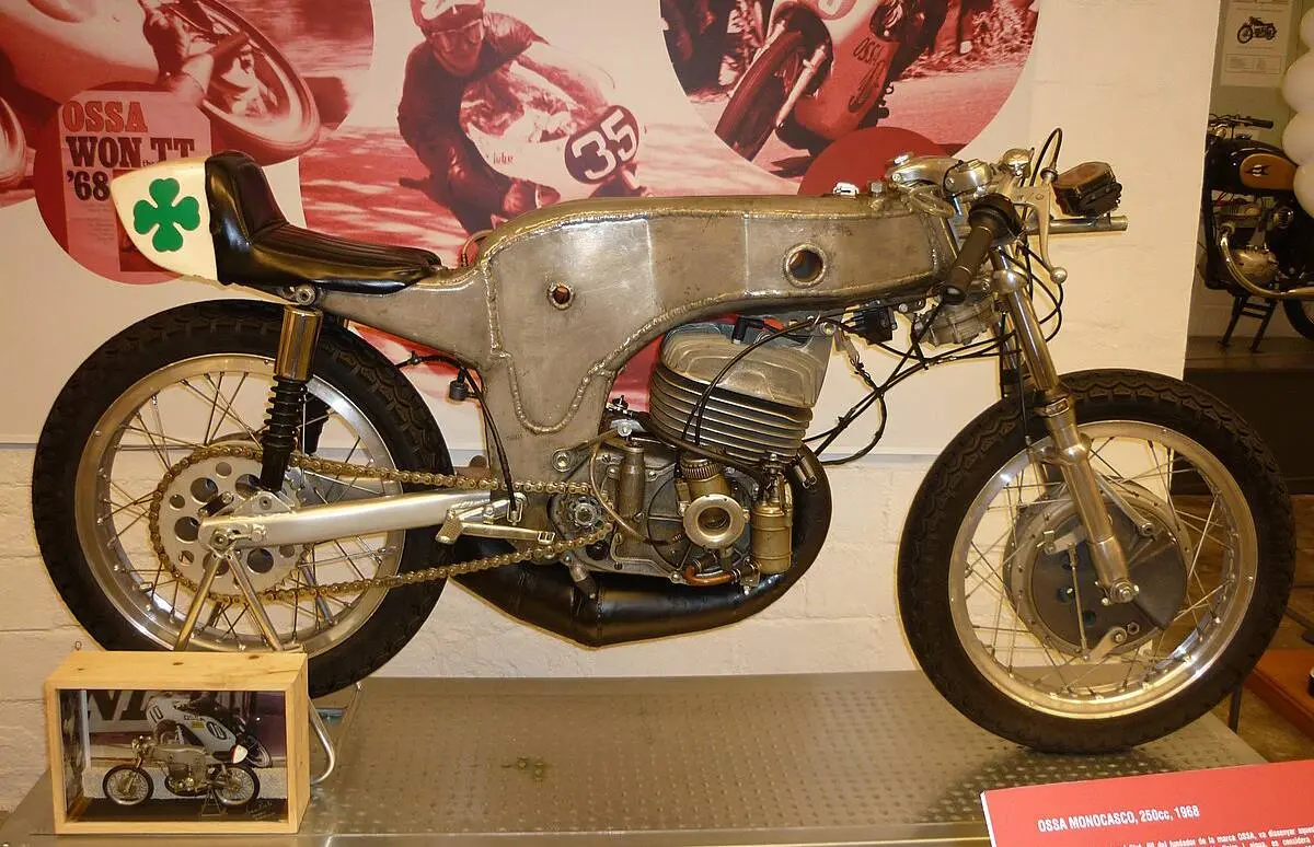Storie di Motomondiale: OSSA 250 Monoscocca, genio spagnolo, magnesio ed un sogno spezzato