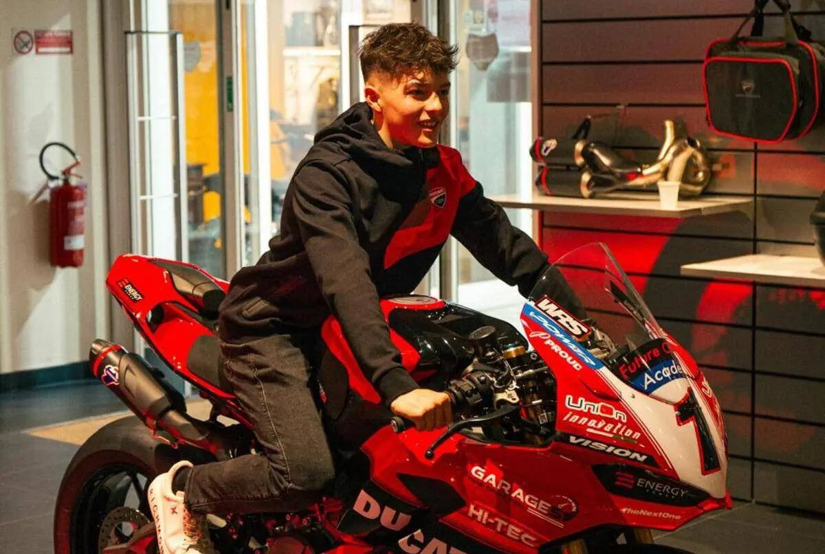 Martin Galiuto, super sfida nel trofeo V2 Future Champ: una storia Ducati che parte da lontano