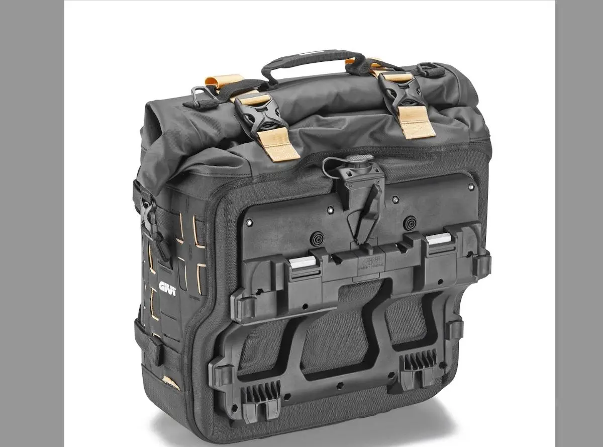GIVI amplia la gamma CANYON: nuova borsa laterale scantonata GRT727 e accessori per l’off-road più estremo