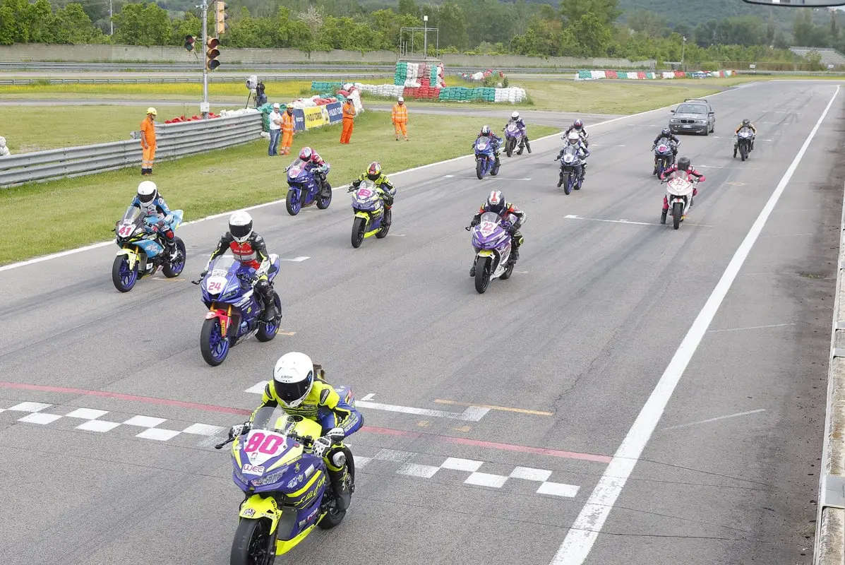 Voglia matta di Mondiale: l'evoluzione del motociclismo femminile in Italia