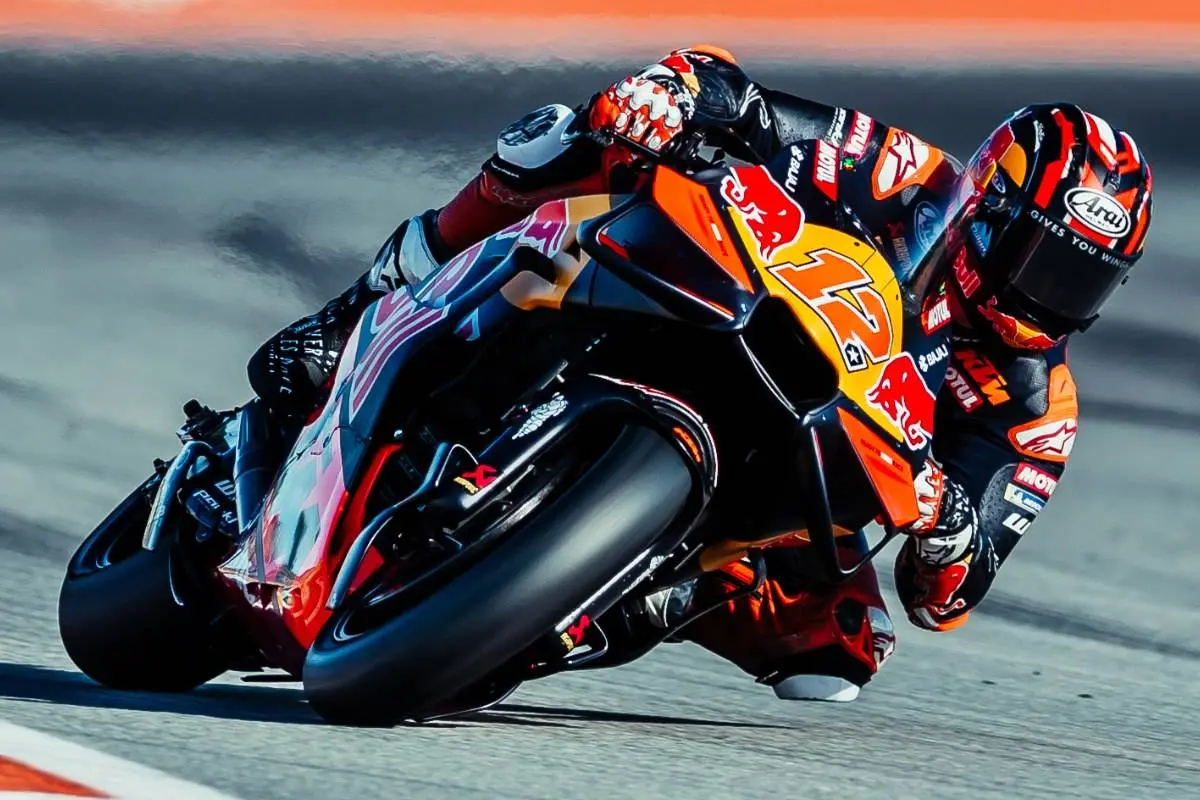 KTM disegna il suo futuro nella MotoGP 2027 con Maverick Vinales