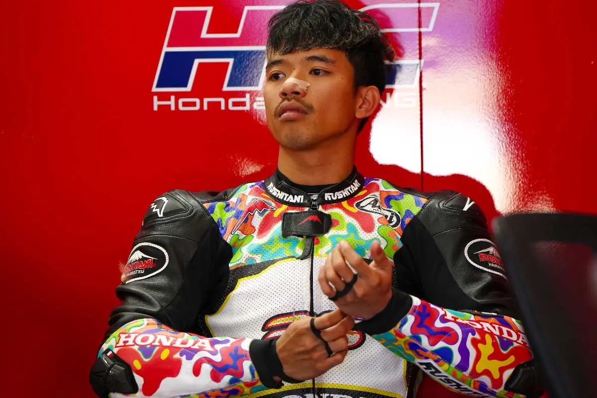 SBK, brutta notizia per Honda: Somkiat Chantra si è fratturato un avambraccio