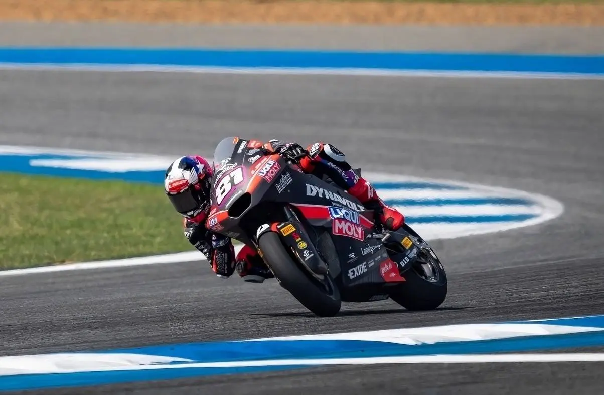 Lightning Agius at Buriram: Spanish riders tamed and first Moto2 pole, hope for Vietti in P5