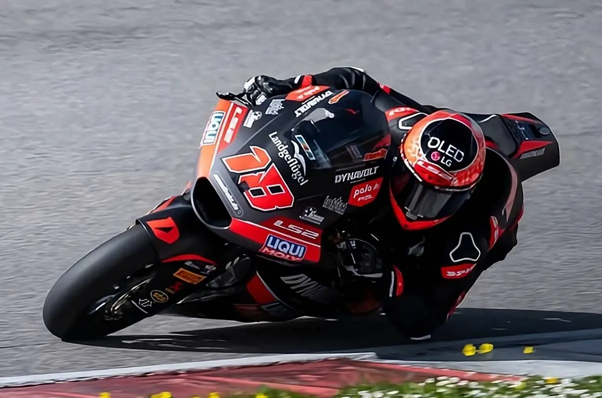 Moto2 spettacolo a Jerez: tempi record per KALEX, Boscoscuro e Forward, Gonzalez leader assoluto