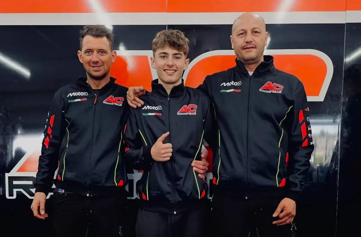 Leonardo Martinazzi alza l’asticella: obiettivi, ambizioni e rivincita in Moto4 MotoJunior