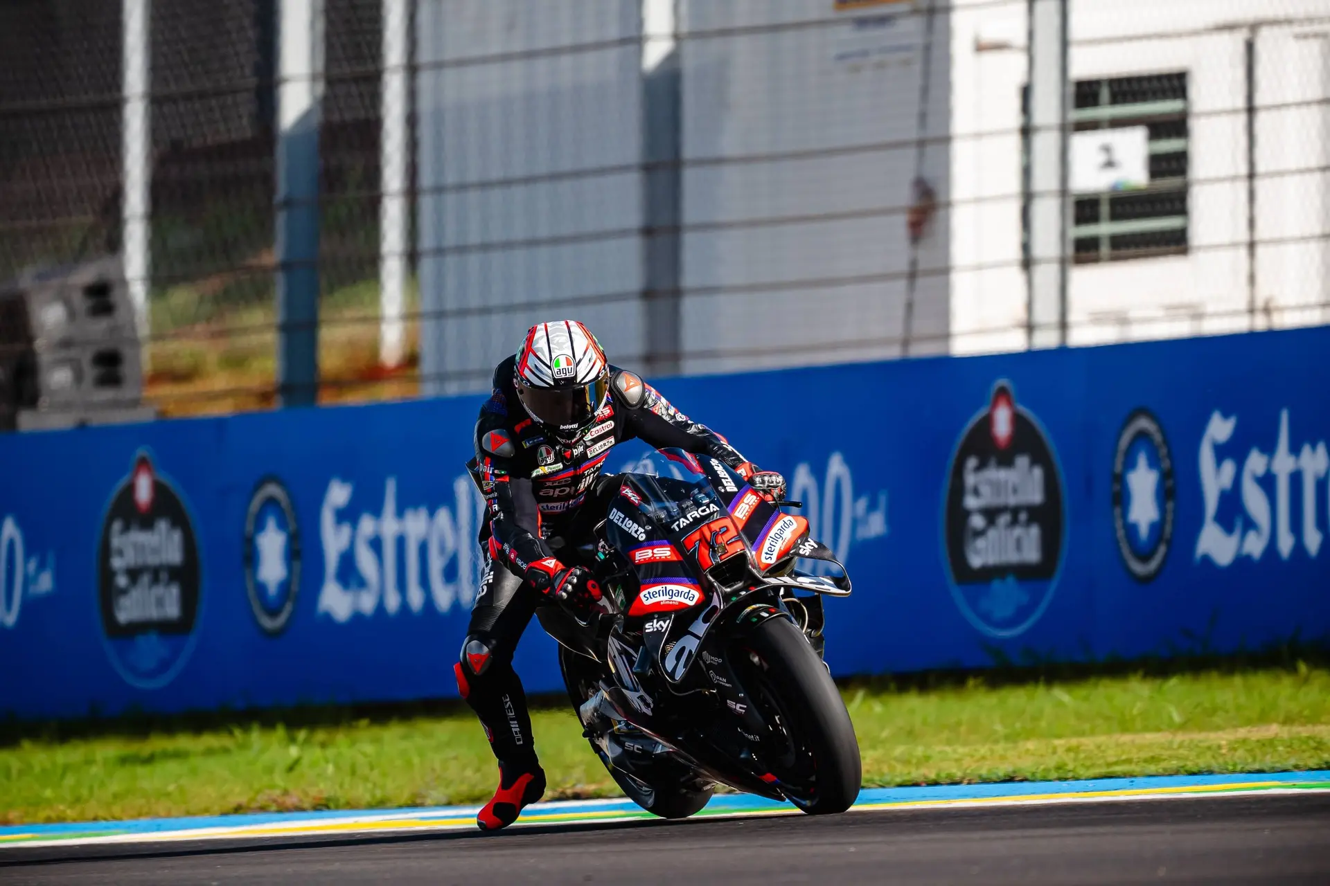 Brasile infuocato: Bezzecchi leader nel warm up, cinque Ducati dietro. Info e orari del GP