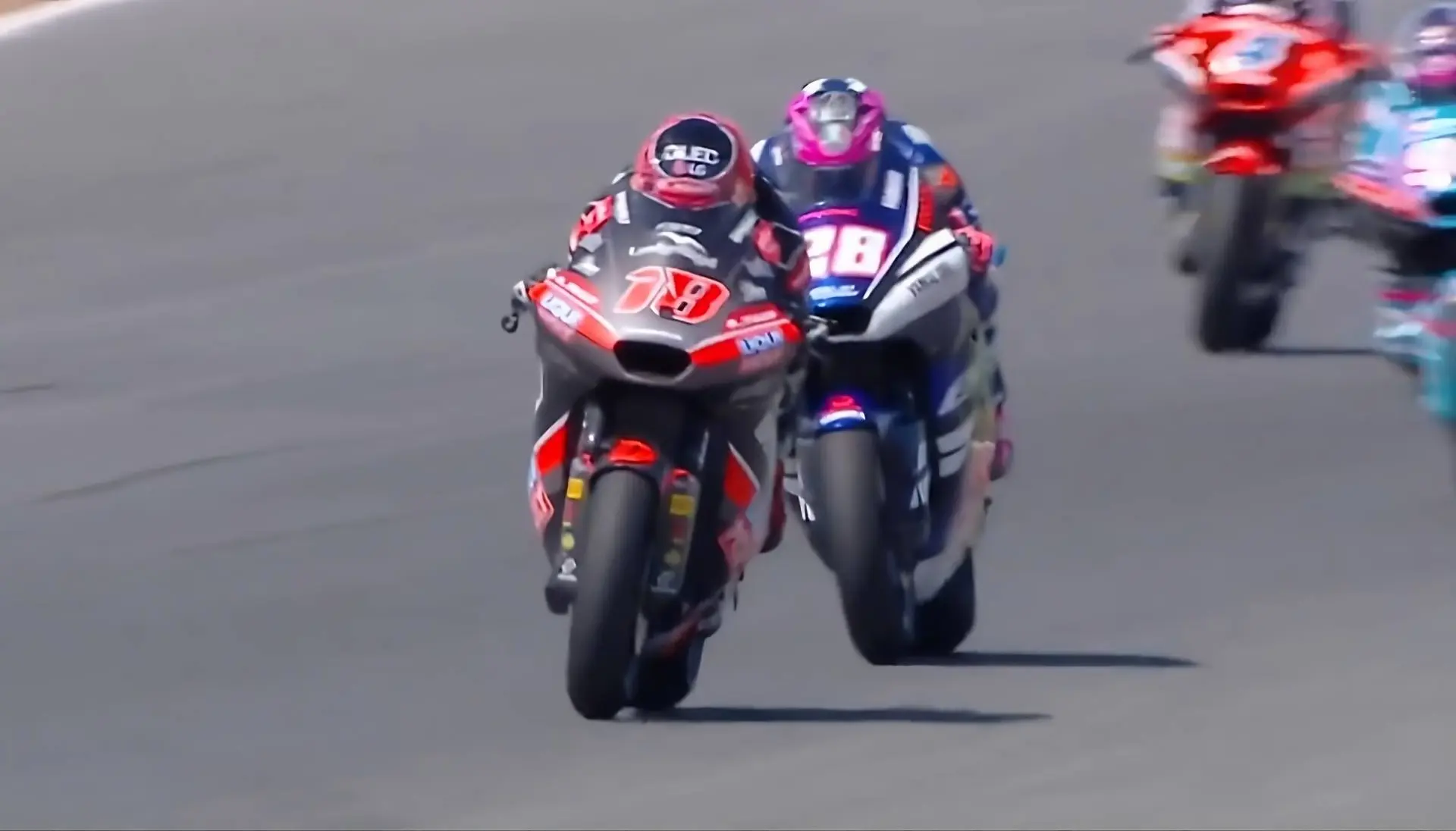 Red-hot Moto2: double red flags and a Spanish duel, Gonzalez edges Guevara in 7 laps
