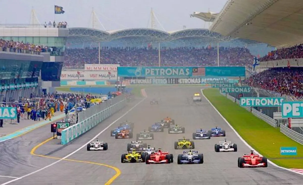 Sepang 2001, caos e gloria Ferrari: dalla bandiera rossa alla doppietta da brividi