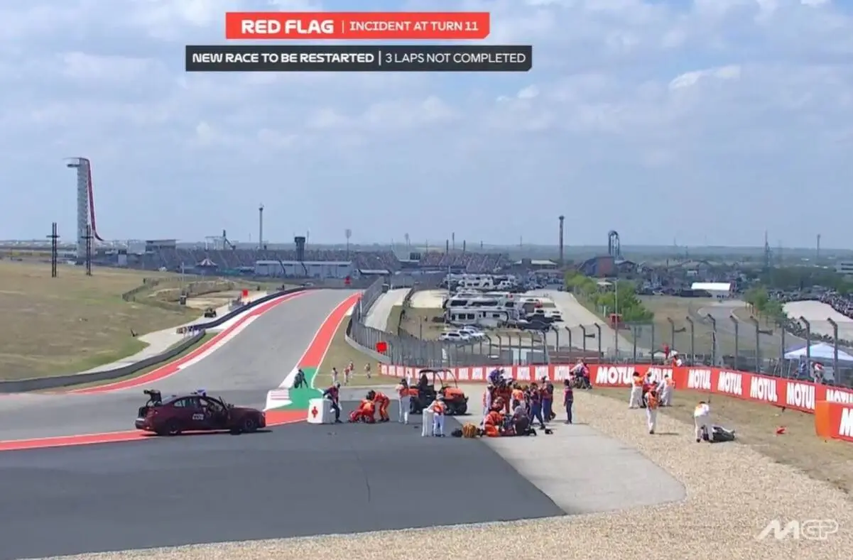 Moto2, update on the scary double crash: Piqueras undergoes surgery, Garcia knocked out and penalized