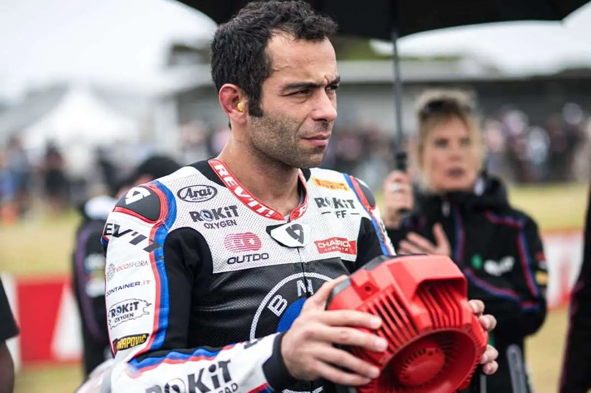 SBK, Petrucci l'ha capito: con la BMW non può copiare Razgatlioglu