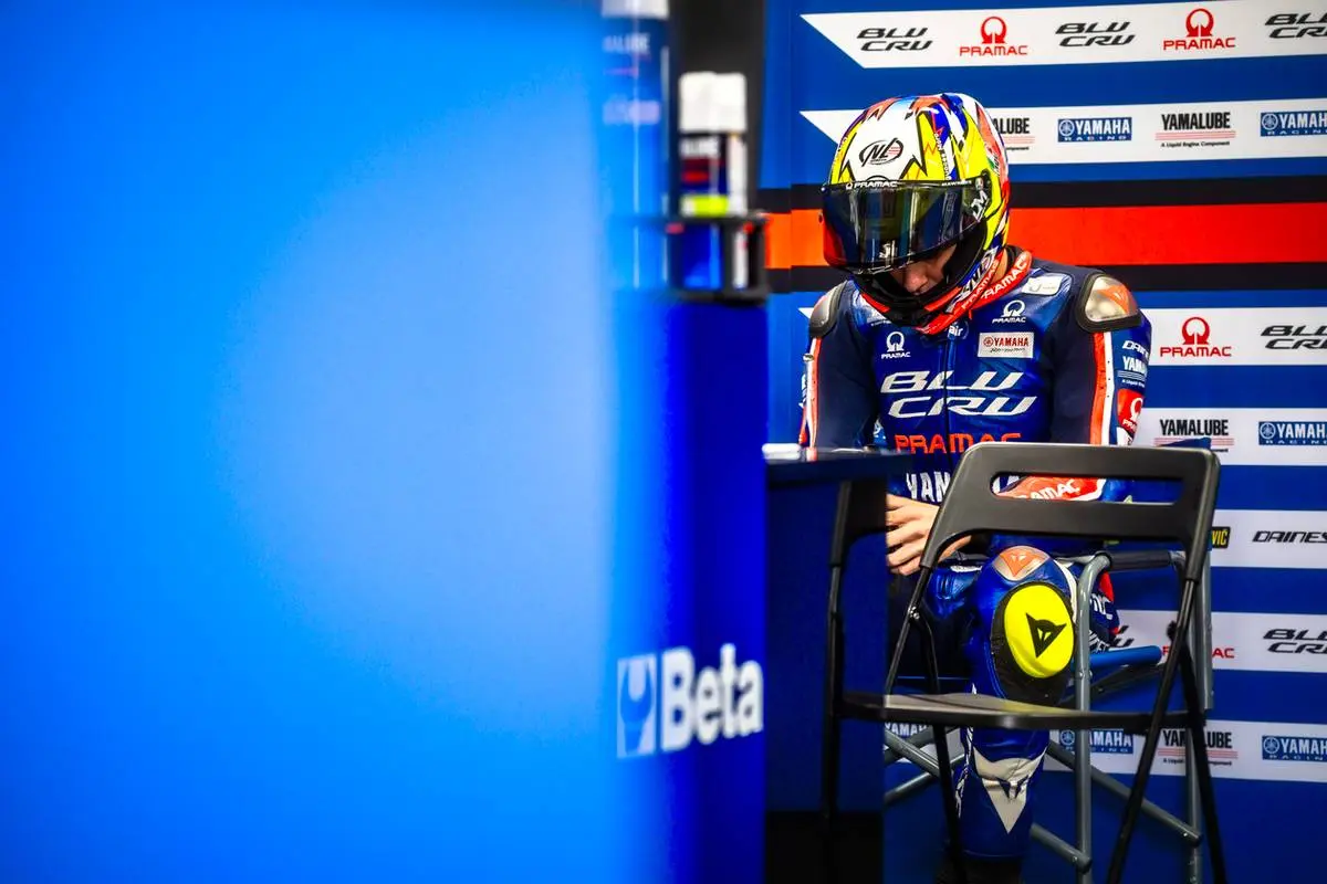 Moto2, sanzione dura per Ferrandez dopo il botto di Austin: a Jerez scatta dalla pit lane