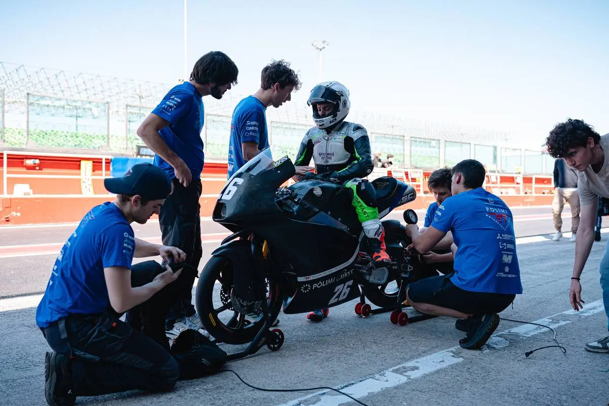 CIV Moto3, la grande scommessa del Politecnico di Milano con Mirko Gennai e la “Tosa”