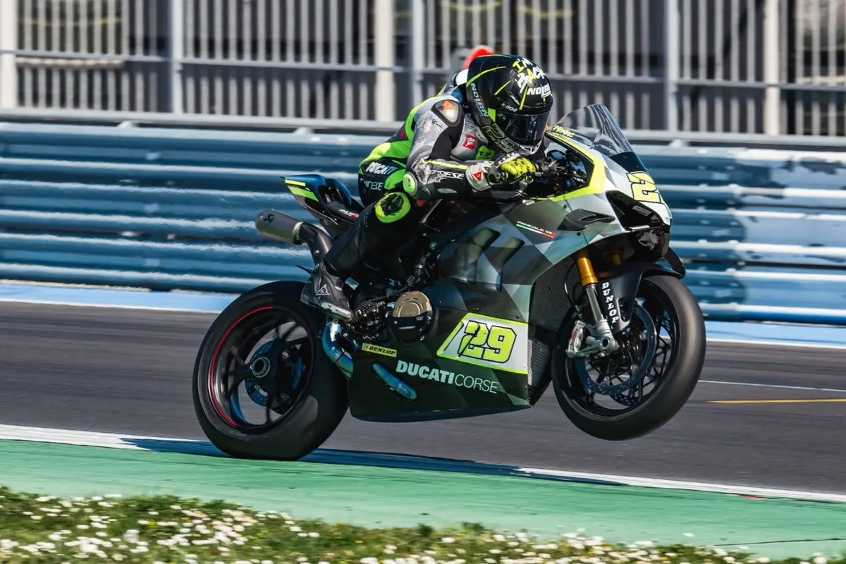 Iannone sorpresa a Misano: torna in pista con una Ducati V4 S nei Test del CIV