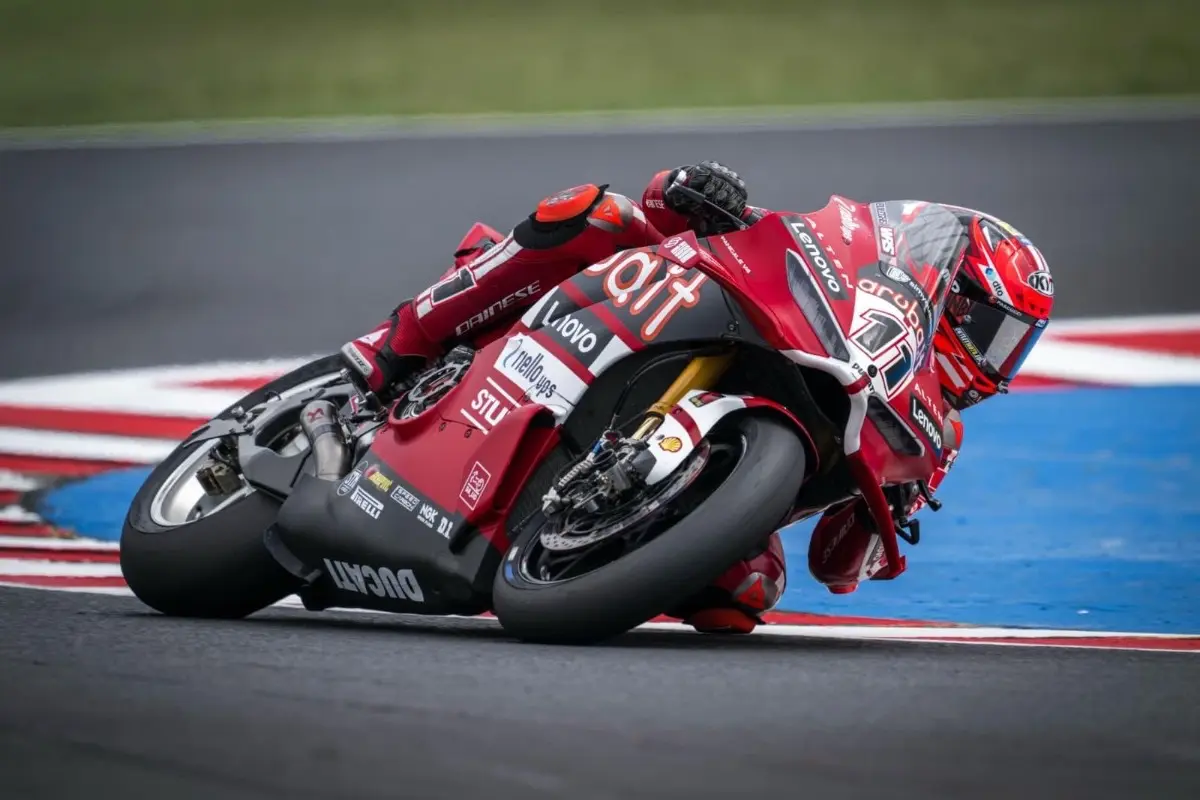 SBK Most: Bulega show non fallisce gara 1, Lecuona nuova resa