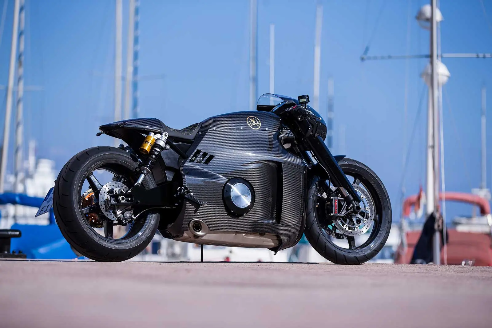 When boldness meets engineering: the Lotus C-01, a sculptural superbike born for pure speed