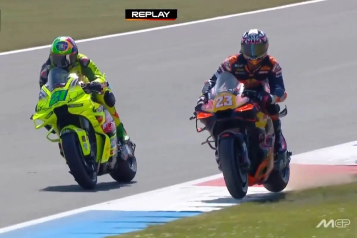 Bastianini si arrabbia di nuovo, stavolta con Morbidelli: scatta la penalità