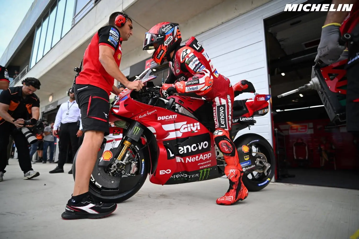 Rivoluzione 2027, è caos piloti: ma chi svilupperà le MotoGP del futuro?