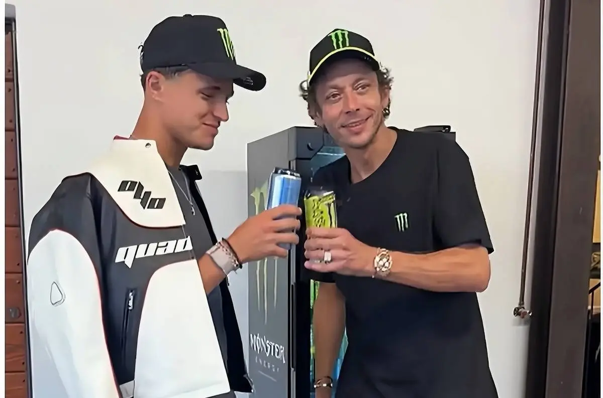 Valentino Rossi at the Goodwood Festival of Speed: a charisma face-off with Norris between F1 and MotoGP