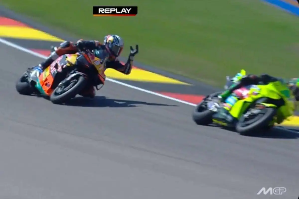 MotoGP, altro errore di Morbidelli: Acosta furioso, ufficiale la penalità al pilota VR46