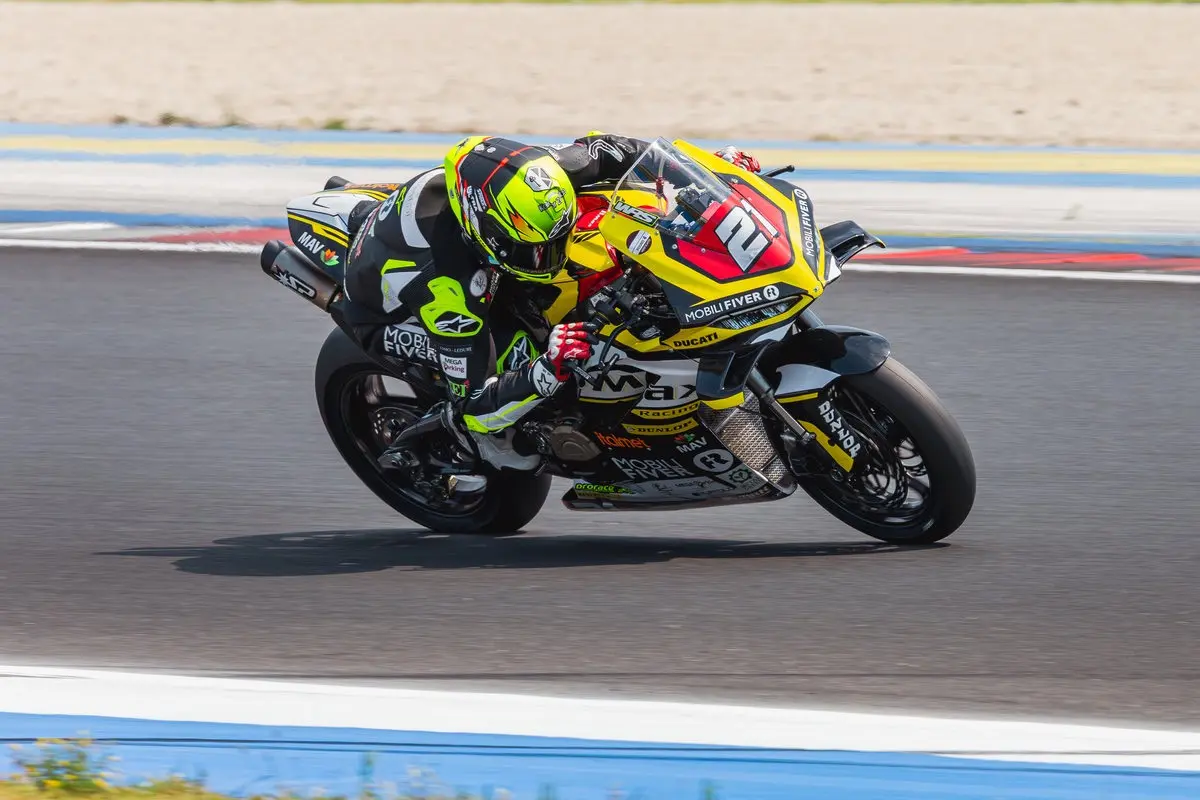KC2A2503_result